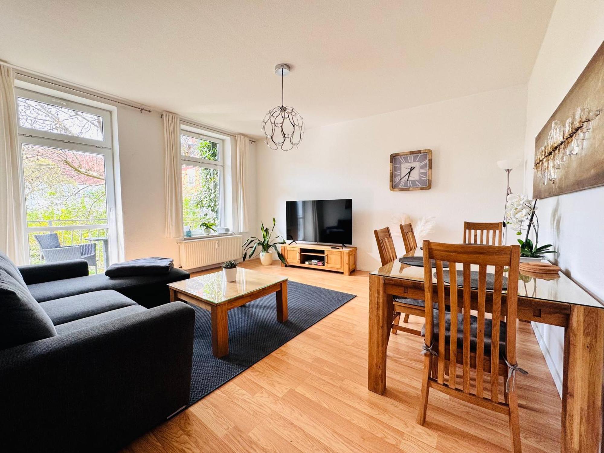 Attraktive Wohnung Im Schoenen Hinterhof Schwerin  Bagian luar foto