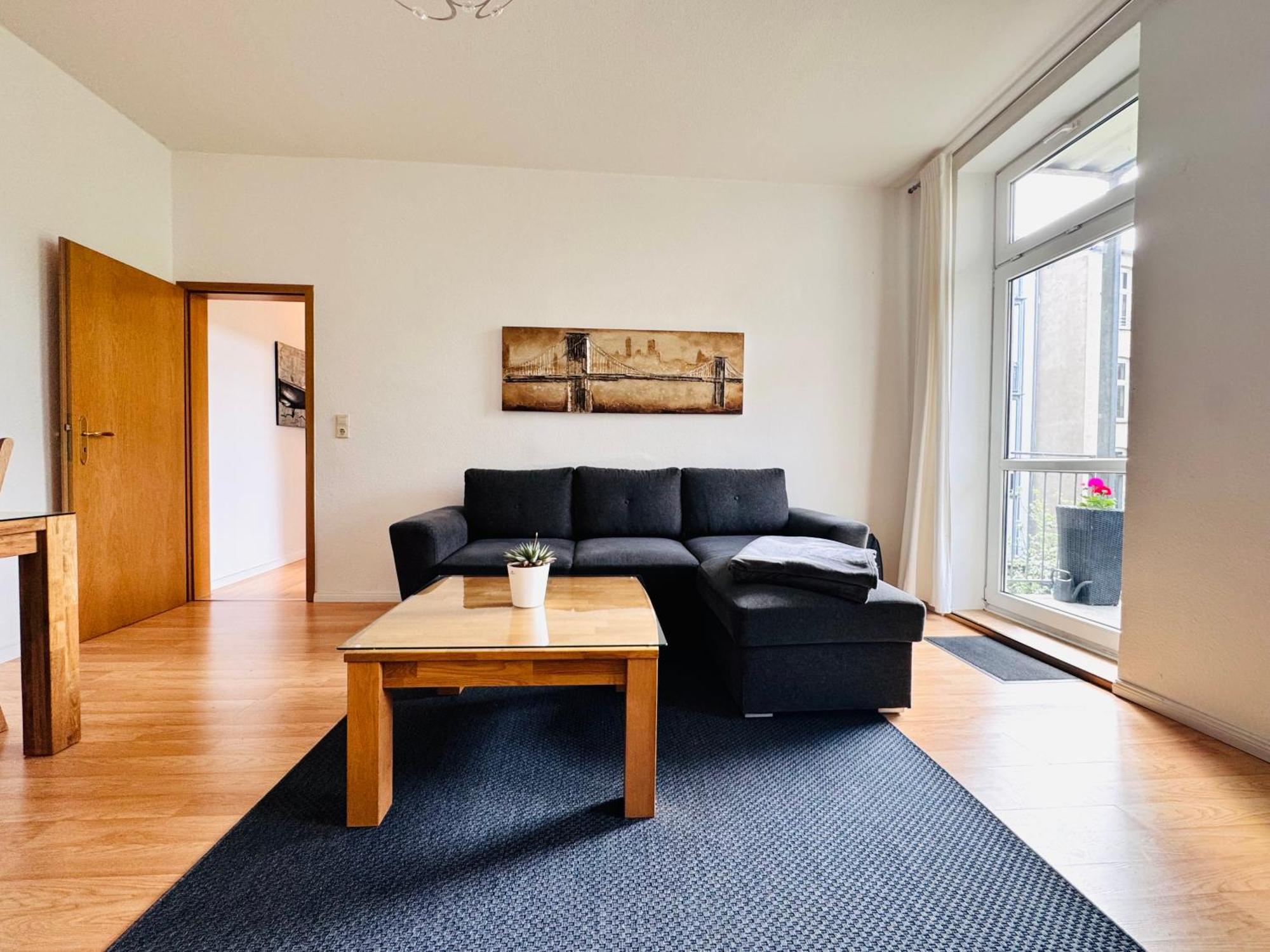 Attraktive Wohnung Im Schoenen Hinterhof Schwerin  Bagian luar foto